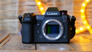 Panasonic S1R Review  High Resolution Beast  Lumix S1R [upl. by Bobbi]