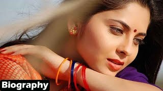 Sonalee Kulkarni  Biography [upl. by Annunciata]