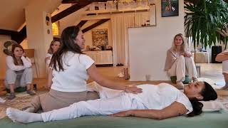 Demo  De  Armouring Drukpunten Hoe ga je te werk Kundalini Bodywork [upl. by O'Brien]