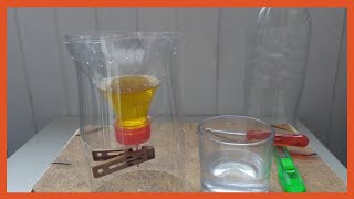 🔬 Experimento cómo hacer un DECANTADOR CASERO con botella de plástico aceite y agua [upl. by Mit]