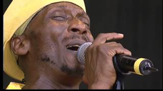 Jimmy Cliff Many rivers to cross Live at Glastonbury 2003 [upl. by Cicenia]