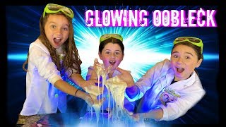 GLOWING OOBLECK SLIME Science Experiment Easy Science Experiments for Kids [upl. by Anelyak]