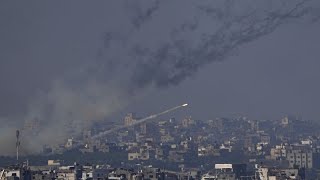 Intenses bombardements dans la bande de Gaza après la fin de la trêve [upl. by Drarej]