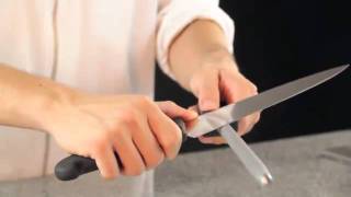 Como afilar un cuchillo con chaira Videotutorial [upl. by Eldrid]