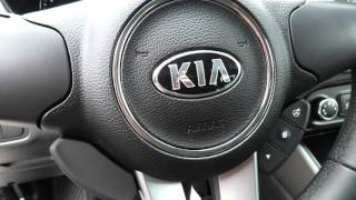 Kia Carens Suv 2016 [upl. by Kessia]