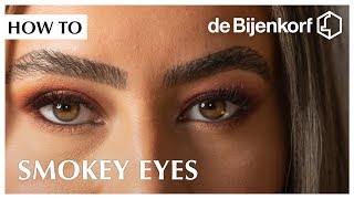 Smokey Eye tutorial voor beginners Nederlands  de Bijenkorf [upl. by Maxantia]