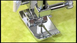 SINGER® Straight Stitch Wide Presser Foot Tutorial [upl. by Nader]