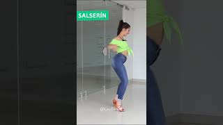 ¡Haz esto al bailar SALSA  Paso quotSalserínquot 🔥 [upl. by Ilrak841]