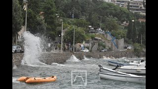 Puste plaže i ulice Jaka kiša i neverini oprali Kvarner [upl. by Lairret]