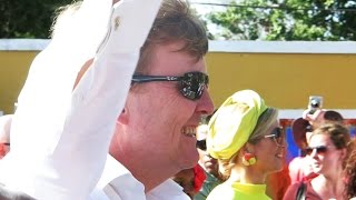 Dia di Rincon 2015  Willem Alexander en Maxima dansen in de Simadan [upl. by Anairuy]