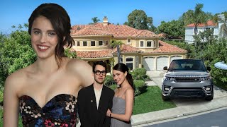 Margaret Qualley Husband Age Parents Lifestyle Net Worth Biography  Celebritiy Net Worth [upl. by Lennard116]