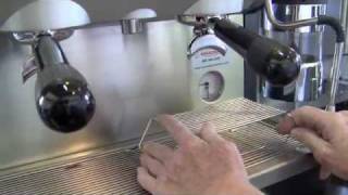 Crew Review Nuova Simonelli Appia Compact [upl. by Irtimd]