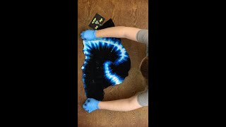 How to Tie Dye a Lightning Swirl Super Spiral in 30 Seconds Shorts [upl. by Siuol698]