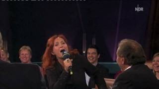 Simone Kermes singt quotBiene Majaquot NDR Talkshow [upl. by Backler]