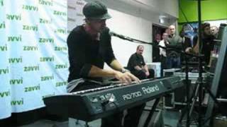 Daniel Powter live at Manchester UK Album Launch 2008  Whole World Around [upl. by Ativak966]