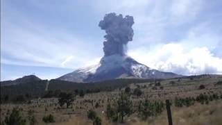 Impresionante video del popocatepetl rugido [upl. by Eirolam]