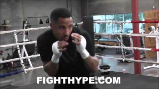 ANDRE WARD DISPLAYS TECHNIQUE AND FOOTWORK AS HE SHADOWBOXES AHEAD OF SULLIVAN BARRERA CLASH [upl. by Nella914]