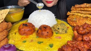 ASMR EATING DAALSPICY OMLETTEGOBI PAKODAALOO BHARTAPAAPADALOO TIKKI [upl. by Cherri]