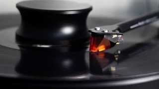 Suzanne Vega  Toms Diner Reprise vinyl  ortofon 2m bronze  hd [upl. by Kcirddahc]