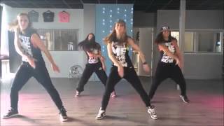 coreografía Fácil y Corta  Bruno Mars  Uptown funk  Saskiasdansschool NO es mi video♡ [upl. by Lauritz]