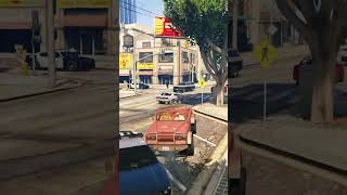 ابو الورد سرق سيارة تريفر في لعبة قراند5 😂 gta5 [upl. by Rayna]