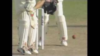 India v Australia 3rd Test Kolkata 2001  Harbhajan Singhs hat trick [upl. by Lenhard665]