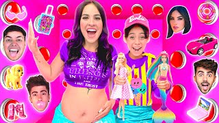 100 BOTONES MISTERIOSOS DE YOUTUBERS DE BARBIE SOLO 1 PARA ESCAPAR 😨 Karla Bustillos [upl. by Chui173]