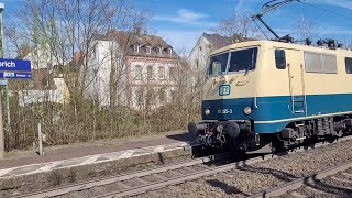 Br111 im Biebricher Bahnhof [upl. by Eniad]