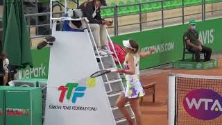 Hercog  Badosa drama WTA Istanbul 2020 [upl. by Pasadis717]