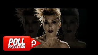 Hande Yener  Yasak Aşk amp Sopa [upl. by Zaid]