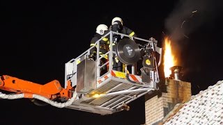 Felle schoorsteenbrand aan de Korenstraat in Moergestel  18012016 [upl. by Tletski700]