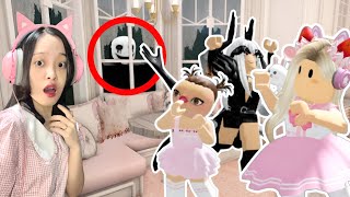 Mau Tidur Bareng Bestie Tapi Ada yang Ngintip Roblox Indonesia [upl. by Amzu186]