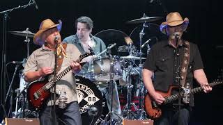 Bellamy Brothers  No Country Music For Old Men  LIVE [upl. by Connett]