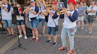 Stadsfeest Doetinchem 2024 optreden in winkelstraat [upl. by Aitropal]