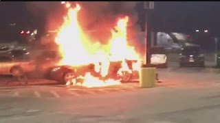 Car catches fire in Bazetta Walmart parking lot [upl. by Eam]