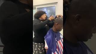 WEREY FEMALE BARBER 🇬🇭 FROM GHANA \\SIRBALO CLINIC\\ BRAIN JOTTER  comedy [upl. by Artiek]