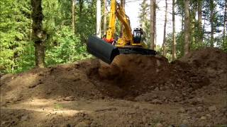 Fumotec Grabennräumer am Schwenkwechsler im Einsatz am Komatsu PC490 [upl. by Aznecniv]