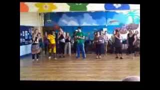 Beginners African dance class with Abram Diallo  Mamawe Sheffield  October 2013 [upl. by Lenor]