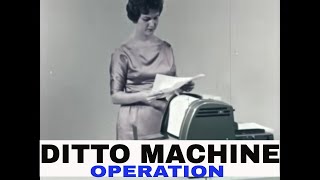 HOW TO USE A 1960s DITTO MACHINE MIMEOGRAPH SPIRIT DUPLICATOR PHOTOCOPIER 43624 [upl. by Etnoel209]