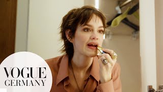 Emilia Schüle macht sich bereit für die GucciShow in Mailand  VOGUE Germany [upl. by Aydin]