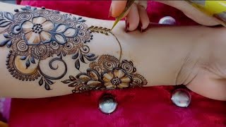 Unique ampBeautiful Easy to apply Gulf Mehndi Designs by tais hennaSimple Floral Henna Mehndi Design [upl. by Kcirdled]