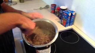 Faire une sauce bolognaise  Recettes de sauces [upl. by Oynotna348]