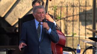 Tony Bennett  New York State Of Mind  8102002  Newport Jazz Festival Official [upl. by Aihtnys]