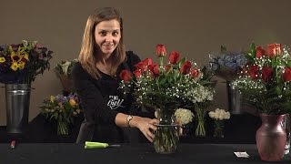 How to Arrange a Dozen Roses in a Vase [upl. by Oiluarb]