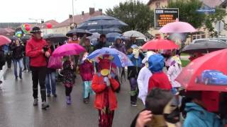 Comice 2016 Défilé et parapluies Les Fourgs HautDoubs [upl. by Oswell]