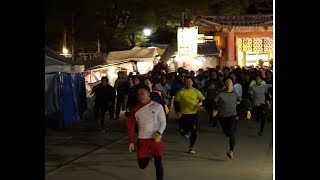 西宮えびす神社「開門神事福男選び」 2019110 [upl. by Eimrots]