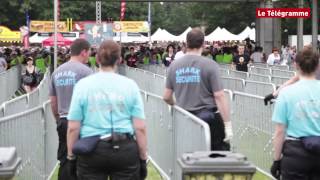 Vieilles Charrues Lentrée des festivaliers  à bloc [upl. by Anoiek]