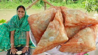 বাড়িতে খুব সহজেই কড়াইতে বানিয়ে ফেলুন দোকানের মতো প্যাটিস  patties recipe  patties recipe bangla [upl. by Dnomaj]