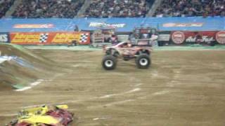 Gunslinger freestyle at Ford Field 1162010 [upl. by Hnil]