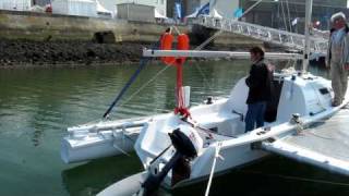 Trimaran Tricat 25  flotteur repliable [upl. by Annasor]